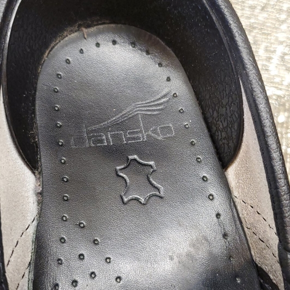 SOLD!! DANSKO Croc Print Patent Clogs - Size 36 - Picture 6 of 9